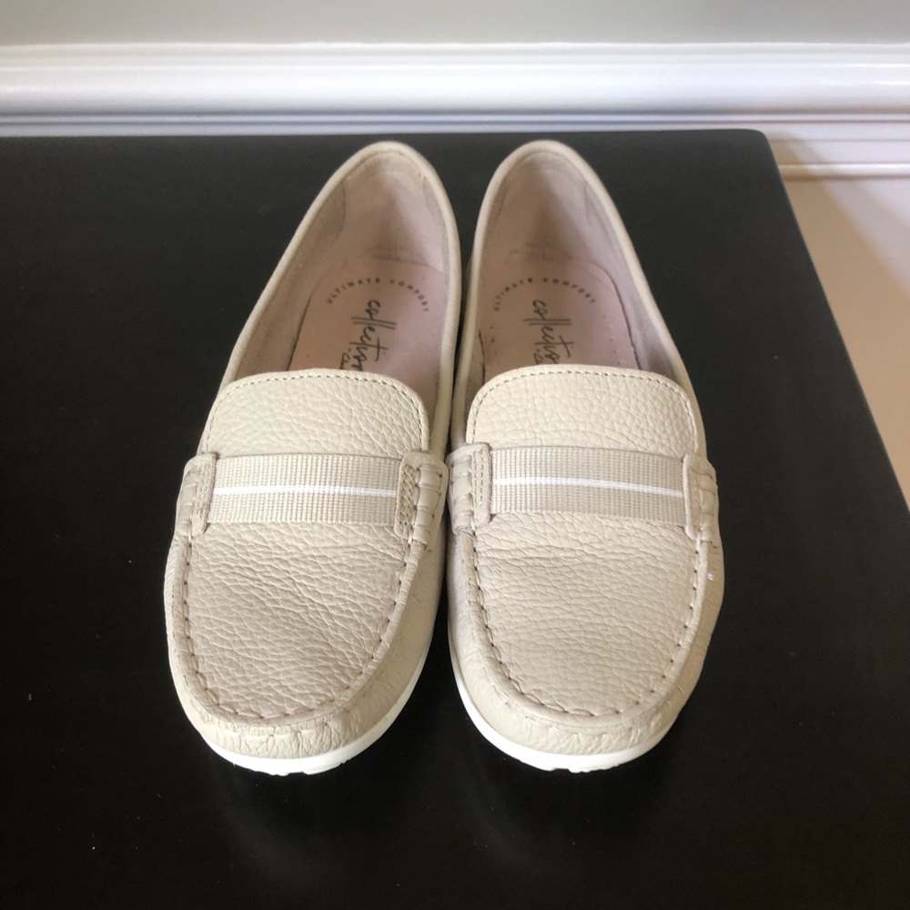 Size 6 ivory leather Clark Loafers